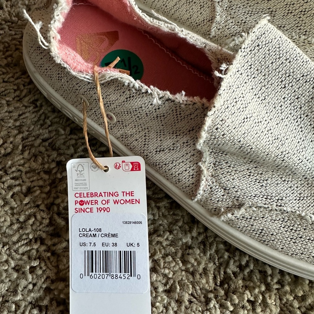 Roxy Cream Flats for Women